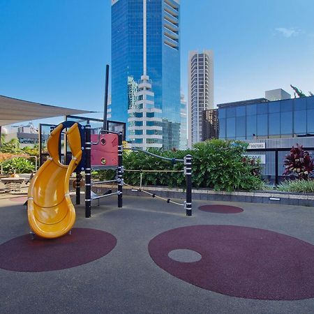 Circle On Cavill By Vaun Aparthotel Гоулд Коуст Екстериор снимка